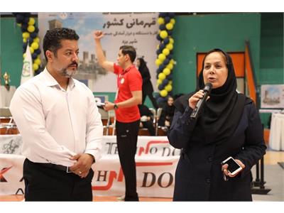 گزارش تصویری نخستین دوره مسابقات قهرمانی کشور کار با دستگاه و ابزار آمادگی جسمانی در بخش آقایان
